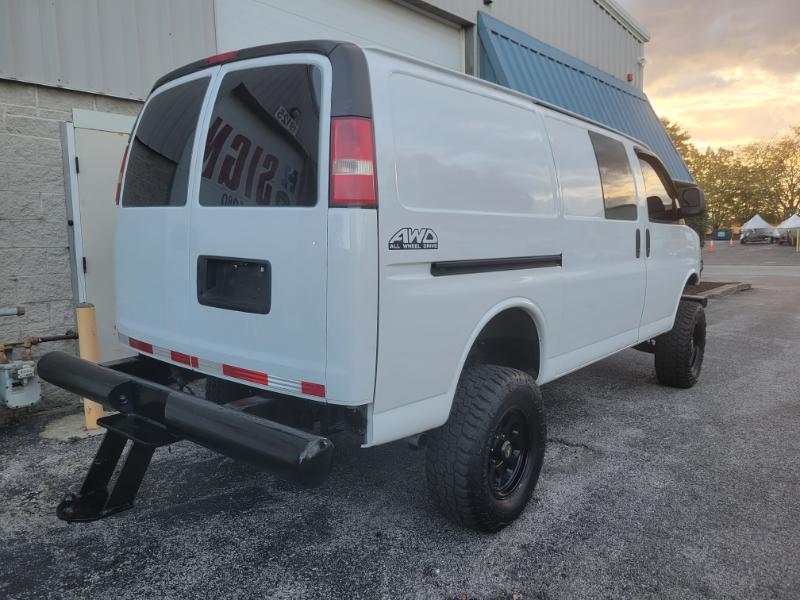 Chevrolet Express 1500 AWD Cargo 2011 Chevrolet Express 1500 AWD Cargo 2011