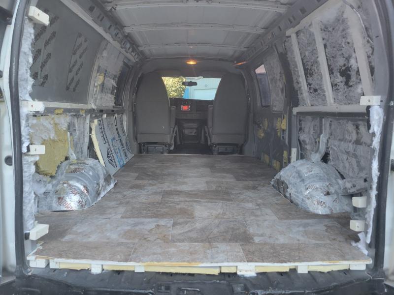 Chevrolet Express 1500 AWD Cargo 2011 Chevrolet Express 1500 AWD Cargo 2011