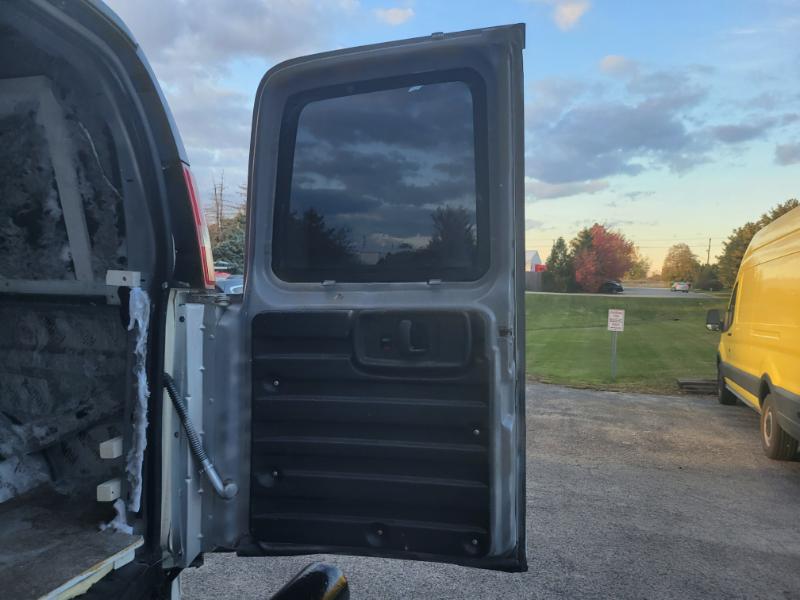 Chevrolet Express 1500 AWD Cargo 2011 Chevrolet Express 1500 AWD Cargo 2011