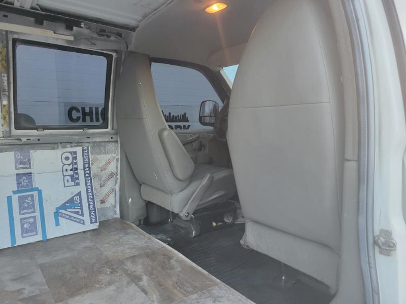 Chevrolet Express 1500 AWD Cargo 2011 Chevrolet Express 1500 AWD Cargo 2011