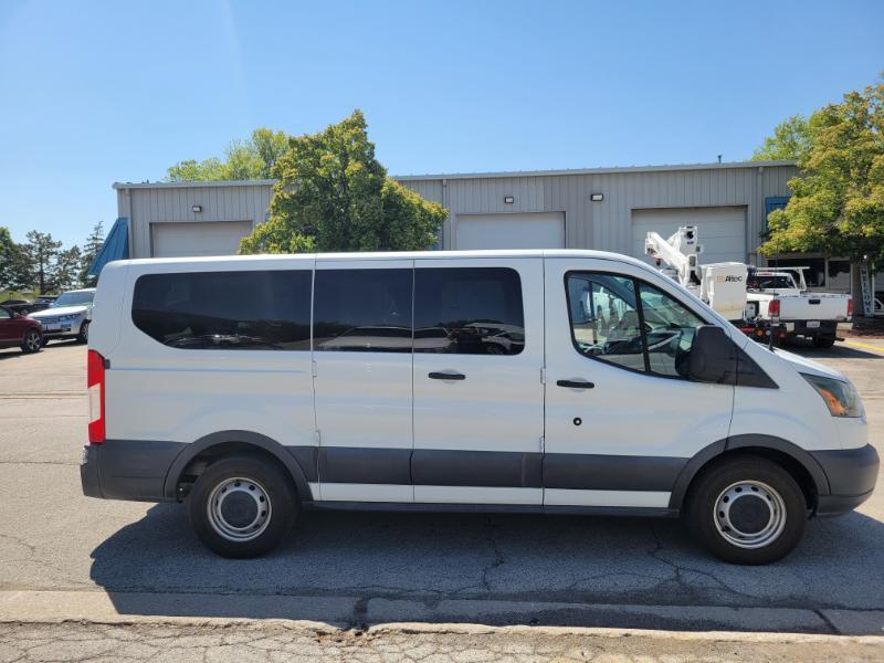 Ford Transit 150 Wagon Low Roof XL 60/40 Pass. 130-in. WB 2016