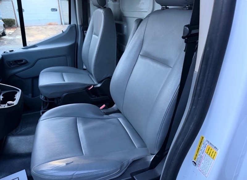 Ford Transit 150 Van Low Roof 60/40 Pass. 130-in. WB 2019