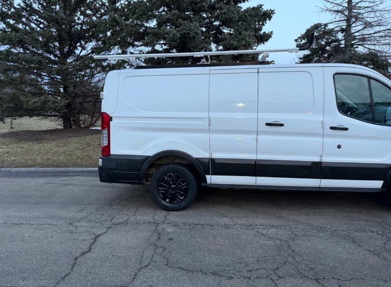 Ford Transit 150 Van Low Roof 60/40 Pass. 130-in. WB 2019
