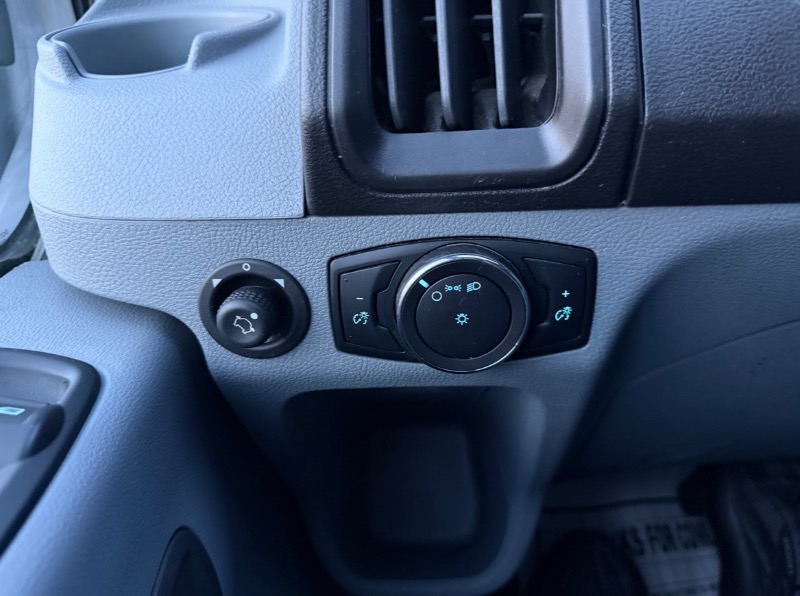 Ford Transit 150 Van Low Roof 60/40 Pass. 130-in. WB 2019