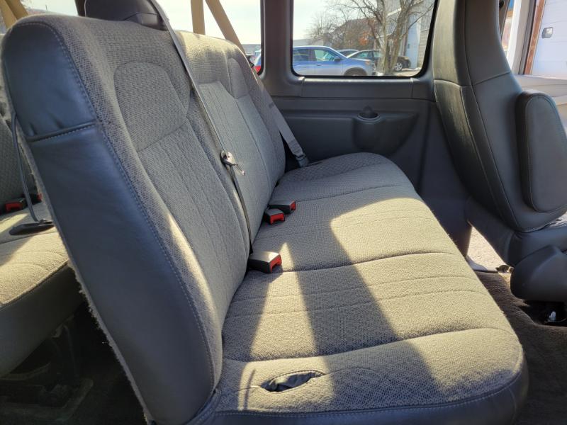 Chevrolet Express LS 2500 2016