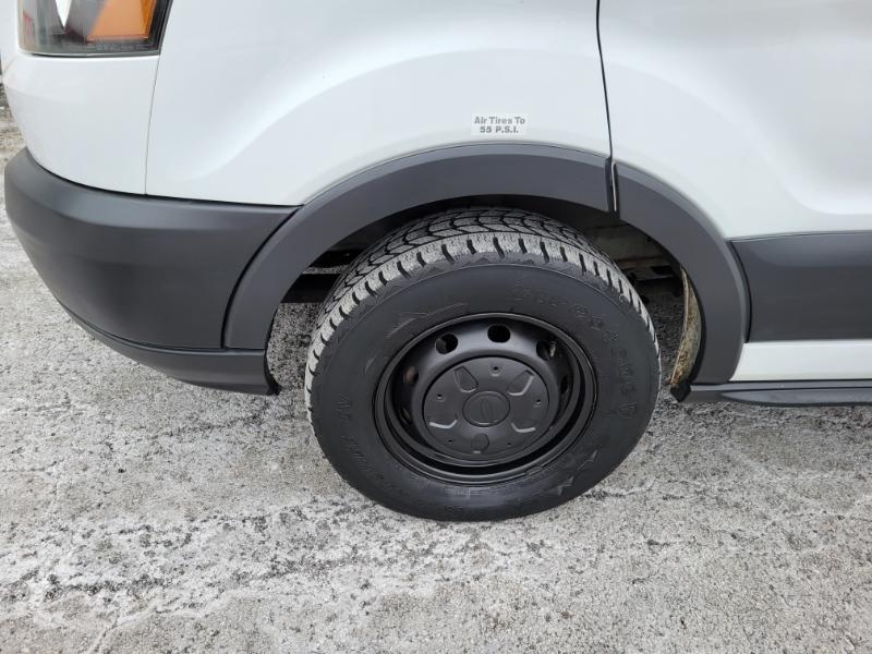 Ford Transit 250 Van Med. Roof w/Sliding Pass. 148-in. WB 2015