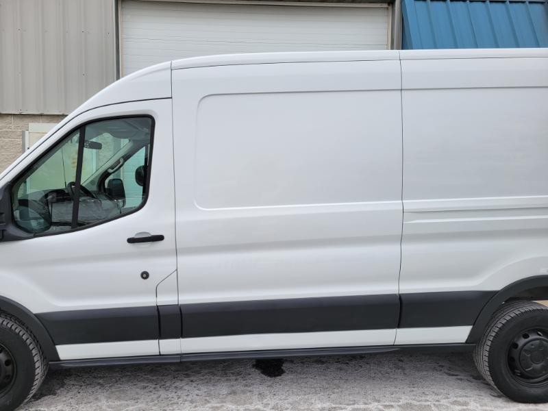 Ford Transit 250 Van Med. Roof w/Sliding Pass. 148-in. WB 2015