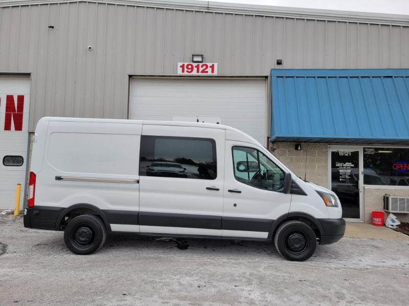 Ford Transit 250 Van Med. Roof w/Sliding Pass. 148-in. WB 2015