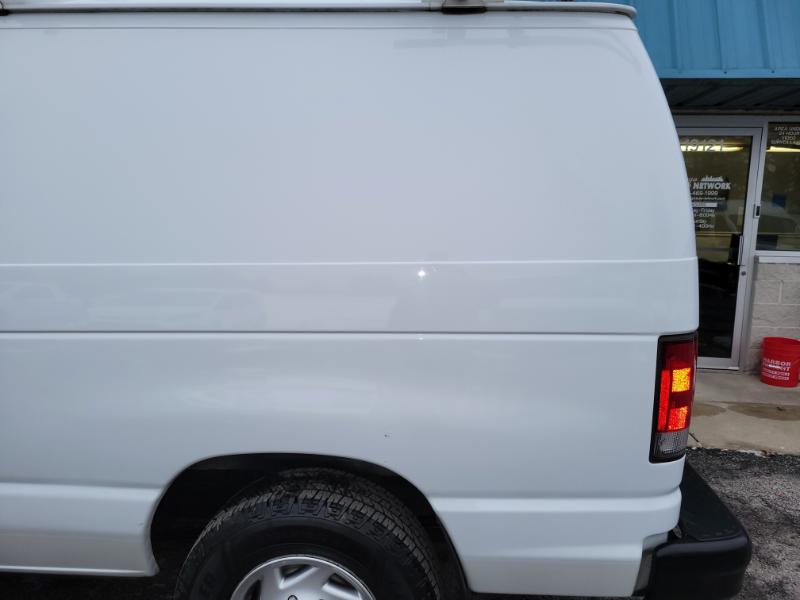 Ford Econoline E-350 Super Duty 2014
