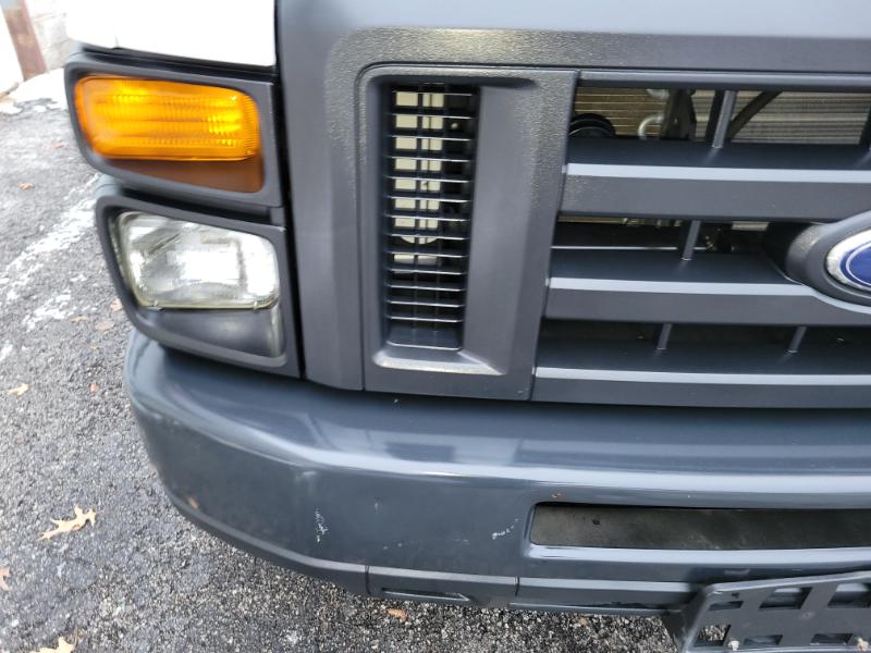 Ford Econoline E-350 Super Duty 2014