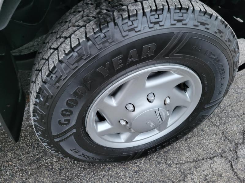 Ford Econoline E-350 Super Duty 2014