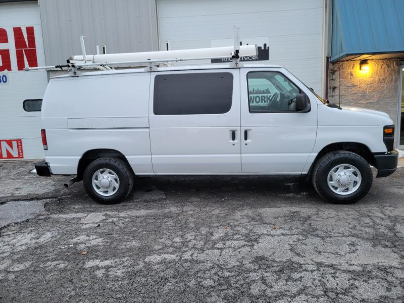 Ford Econoline E-350 Super Duty 2014