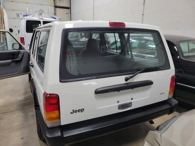 Jeep Cherokee SE 4-Door 4WD 1998