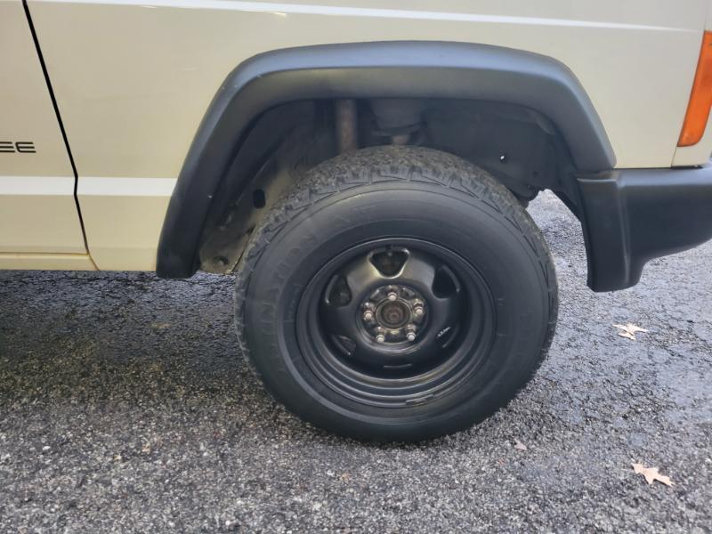 Jeep Cherokee SE 4-Door 4WD 1998