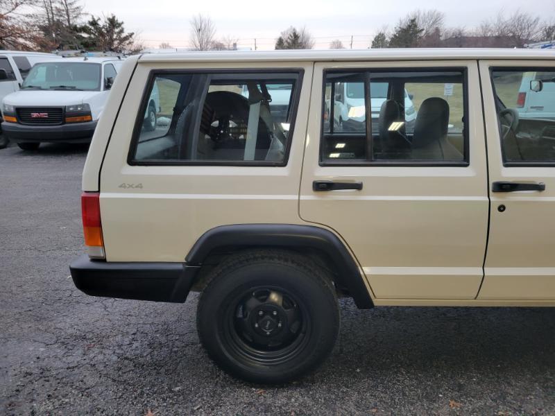 Jeep Cherokee SE 4-Door 4WD 1998