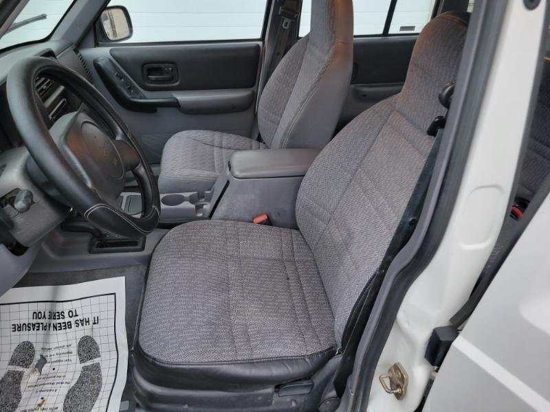 Jeep Cherokee SE 4-Door 4WD 1998