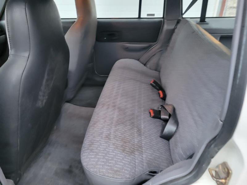 Jeep Cherokee SE 4-Door 4WD 1998