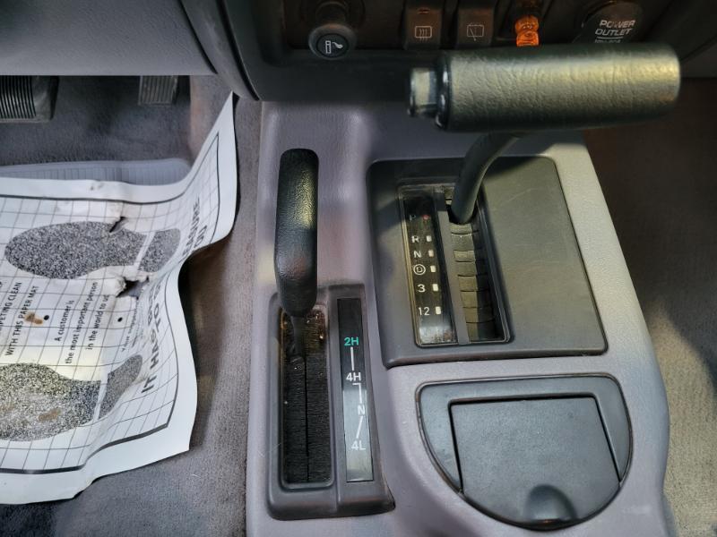 Jeep Cherokee SE 4-Door 4WD 1998