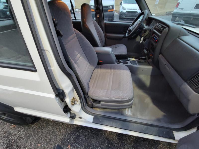 Jeep Cherokee SE 4-Door 4WD 1998