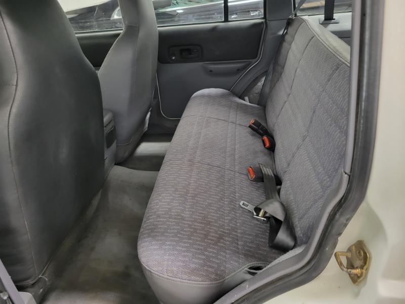 Jeep Cherokee SE 4-Door 4WD 1998