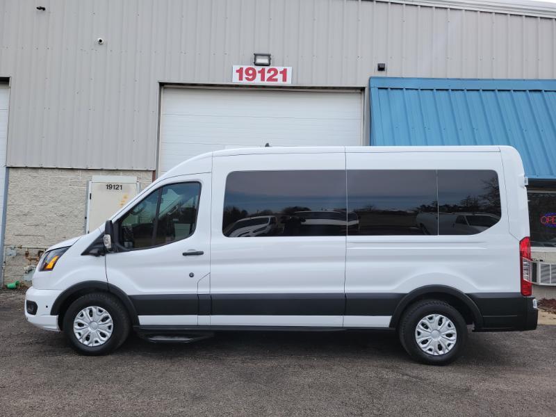 Ford Transit 350 Wagon Med. Roof XL w/Sliding Pass. 148-in. WB 2024