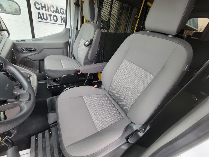 Ford Transit 350 Wagon Med. Roof XL w/Sliding Pass. 148-in. WB 2024