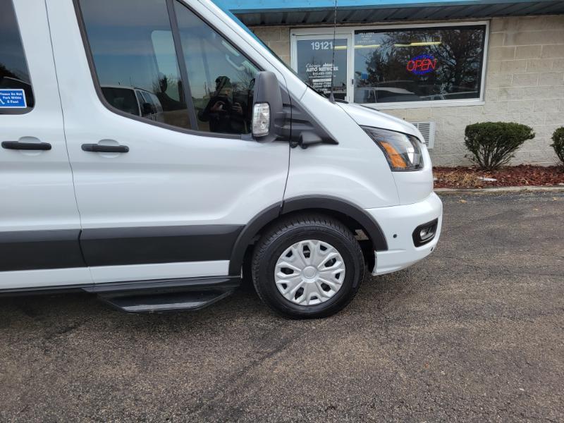 Ford Transit 350 Wagon Med. Roof XL w/Sliding Pass. 148-in. WB 2024