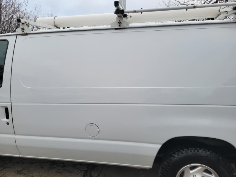 Ford Econoline E-350 Super Duty 2014