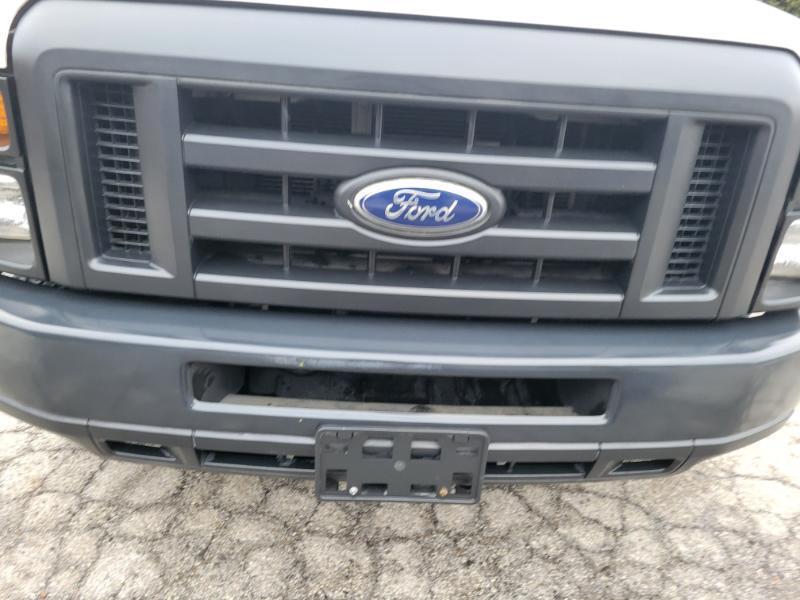 Ford Econoline E-350 Super Duty 2014