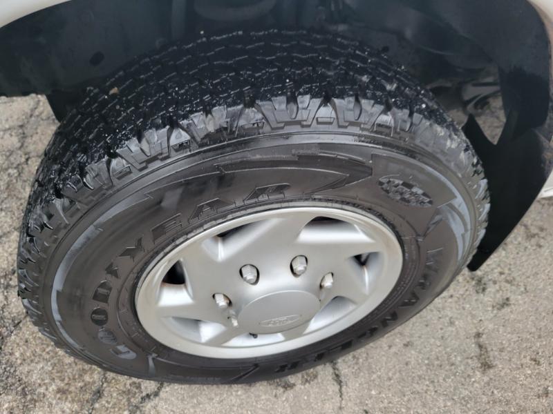 Ford Econoline E-350 Super Duty 2014