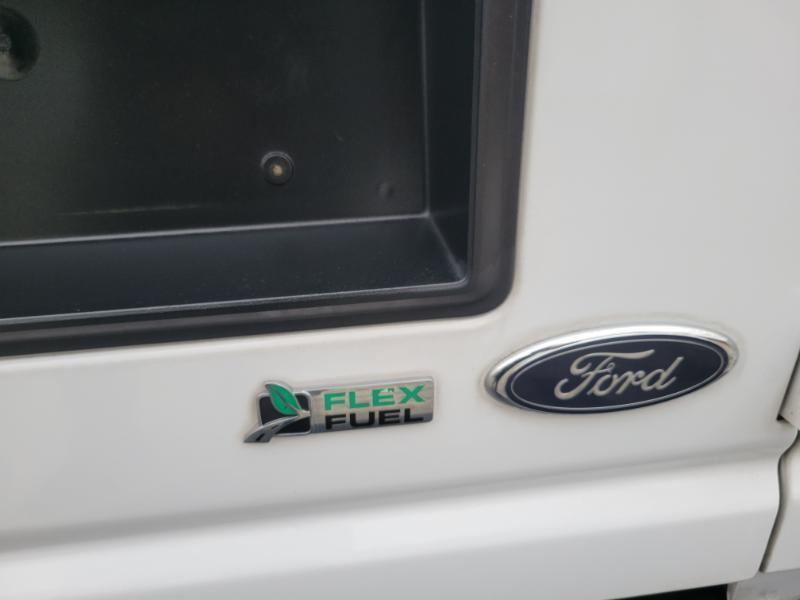 Ford Econoline E-350 Super Duty 2014