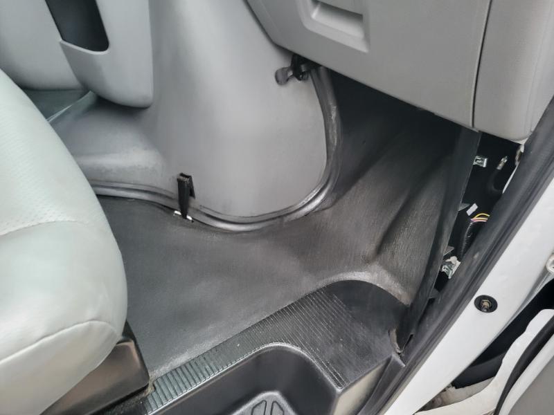 Ford Econoline E-350 Super Duty 2014