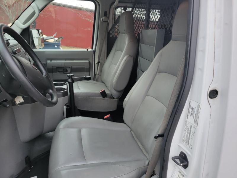 Ford Econoline E-350 Super Duty 2014