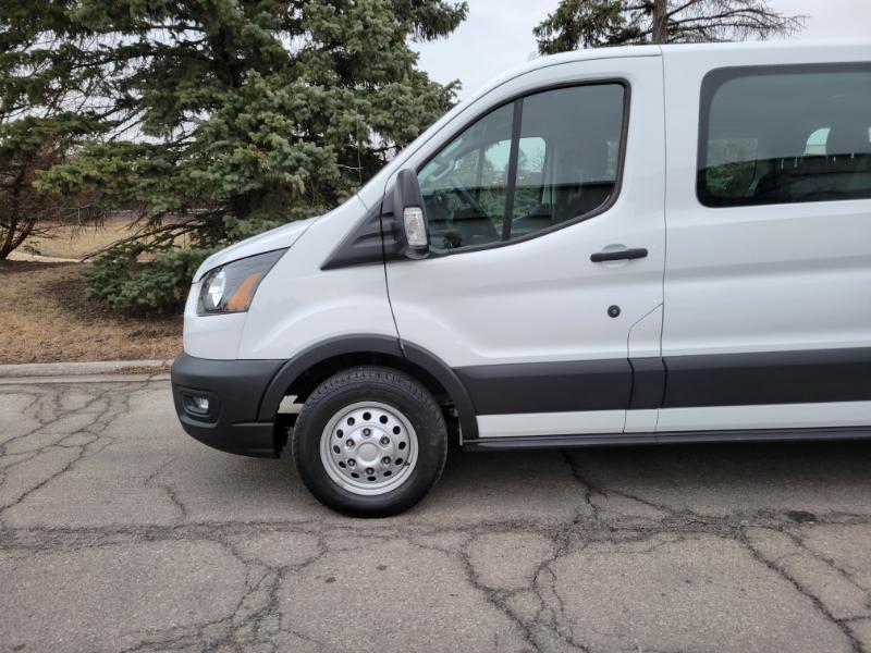Ford Transit 150 Wagon Low Roof XL w/Sliding Pass. 130-in. WB 2020