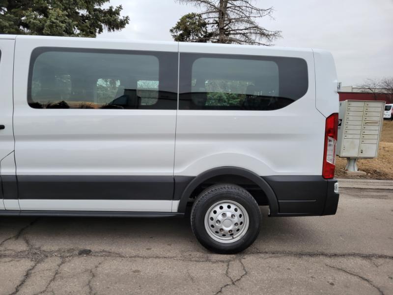 Ford Transit 150 Wagon Low Roof XL w/Sliding Pass. 130-in. WB 2020