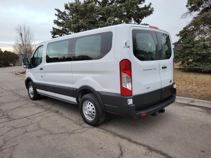 Ford Transit 150 Wagon Low Roof XL w/Sliding Pass. 130-in. WB 2020