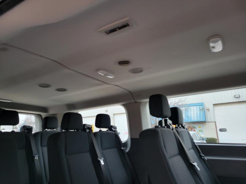 Ford Transit 150 Wagon Low Roof XL w/Sliding Pass. 130-in. WB 2020