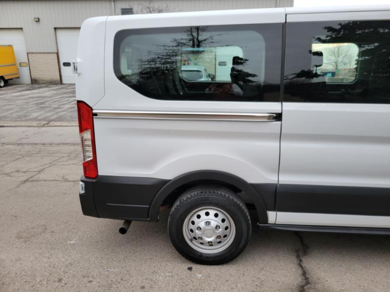 Ford Transit 150 Wagon Low Roof XL w/Sliding Pass. 130-in. WB 2020