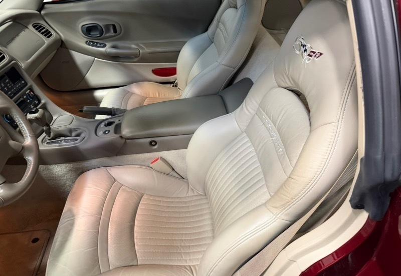 Chevrolet Corvette Coupe 2003