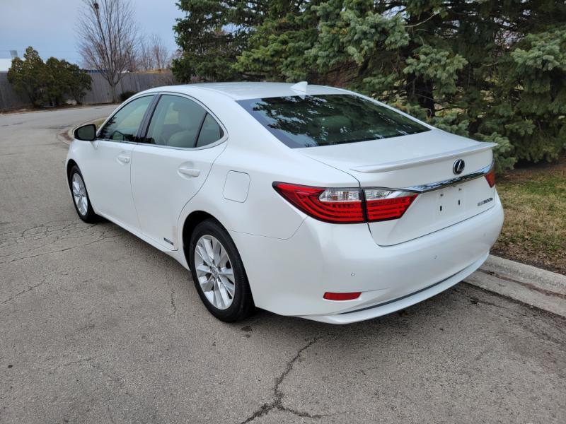 Lexus ES 300h Sedan 2015