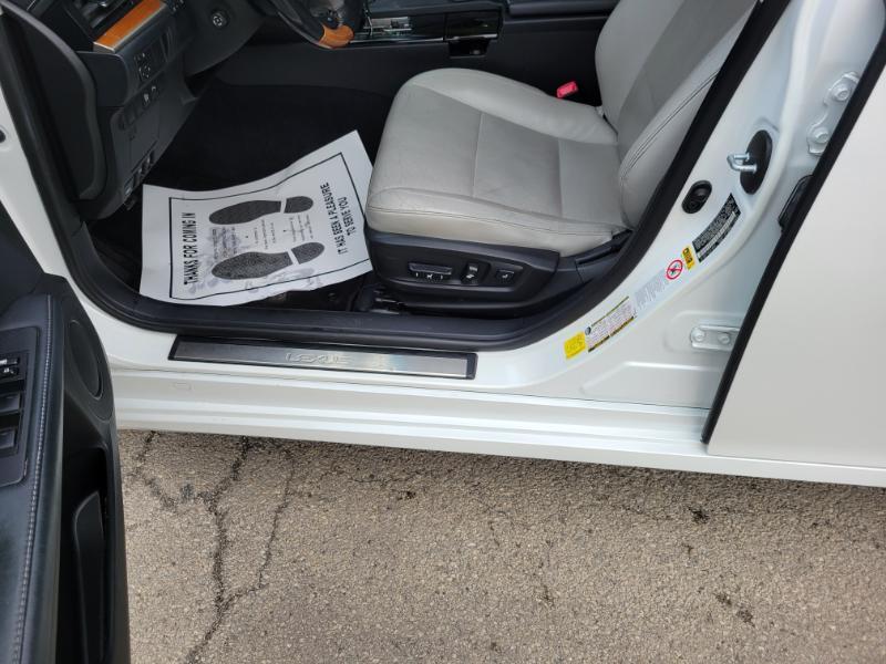 Lexus ES 300h Sedan 2015