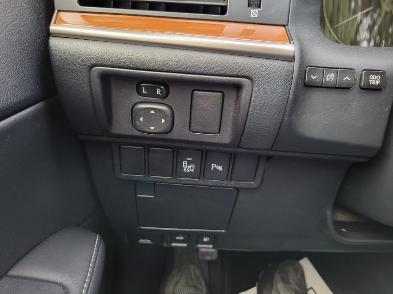 Lexus ES 300h Sedan 2015