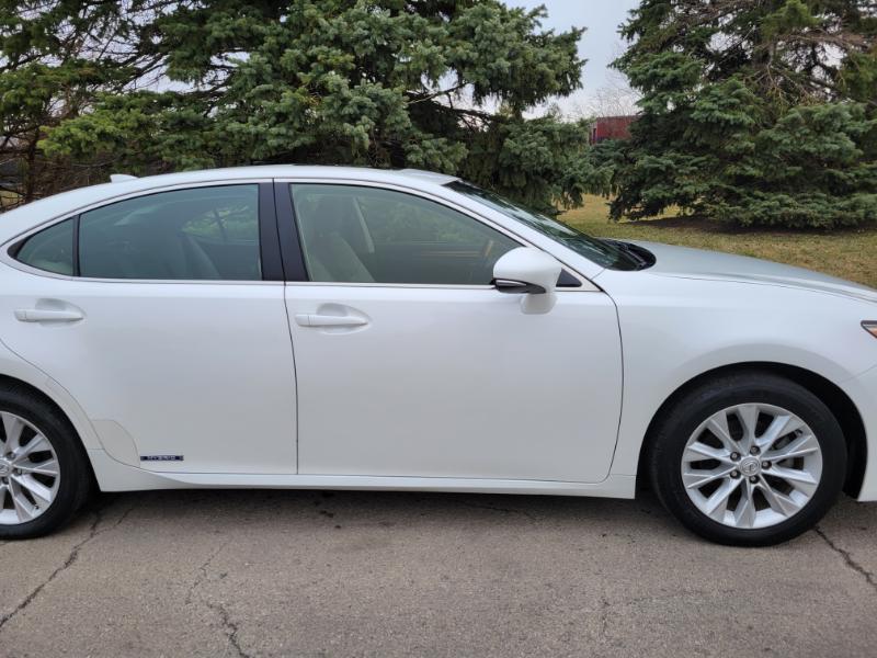 Lexus ES 300h Sedan 2015