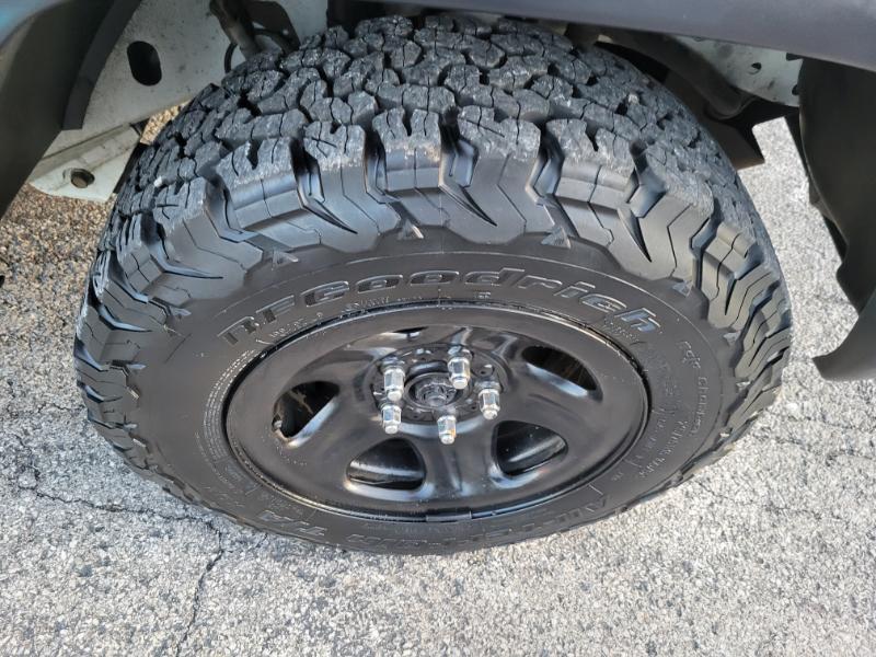 Jeep Cherokee SE 4-Door 4WD 2000