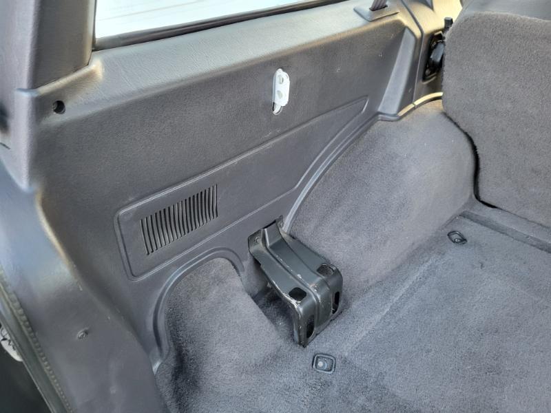 Jeep Cherokee SE 4-Door 4WD 2000