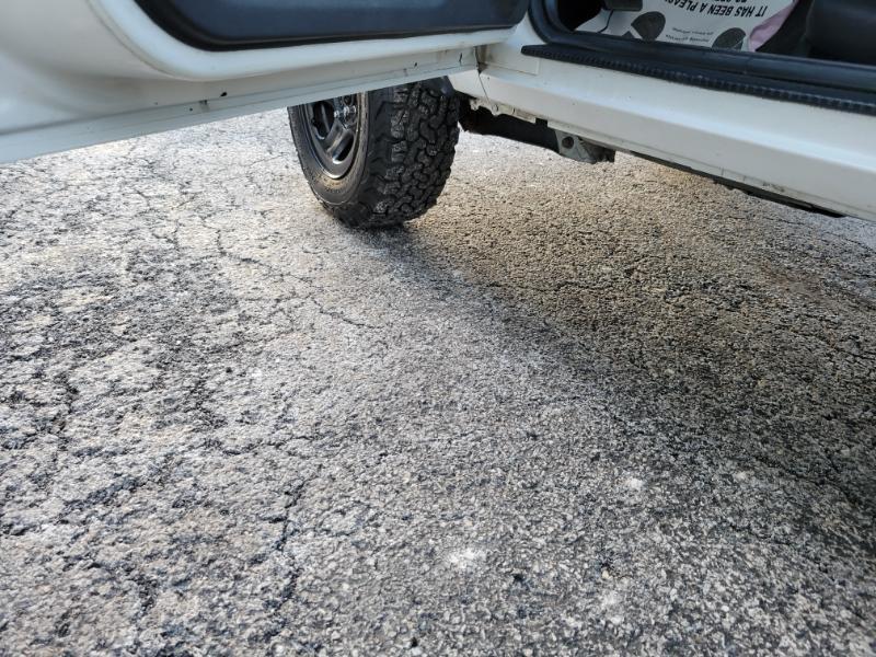 Jeep Cherokee SE 4-Door 4WD 2000