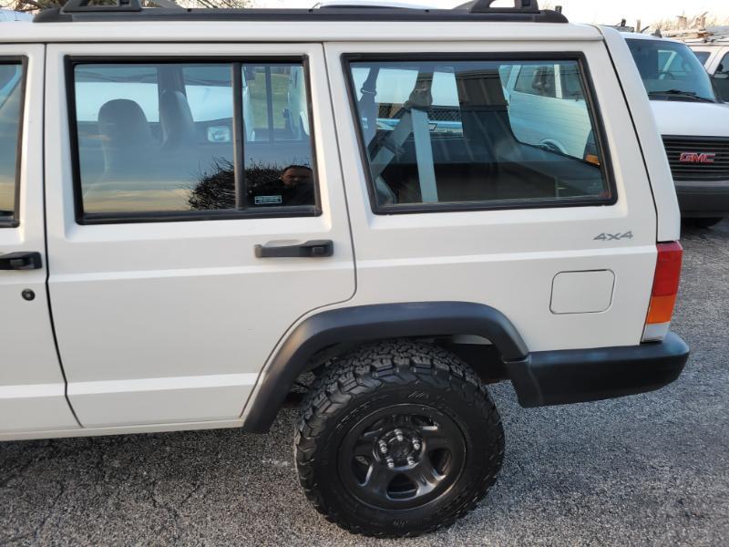 Jeep Cherokee SE 4-Door 4WD 2000