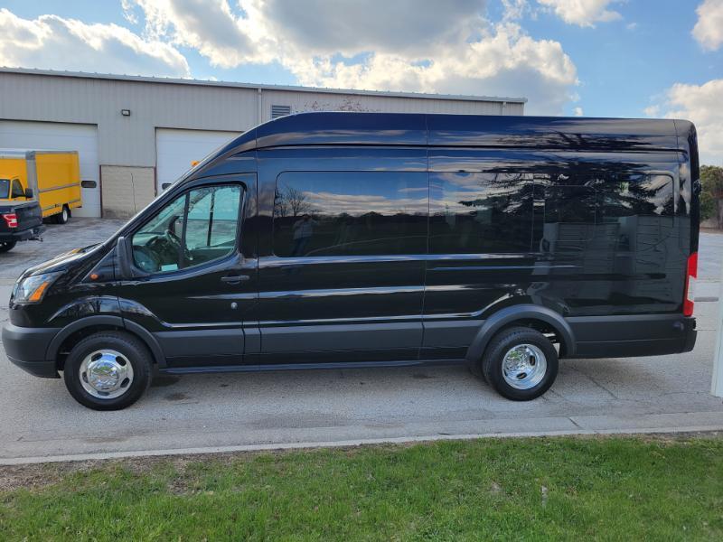 Ford Transit 350 Wagon HD High Roof XL Sliding Pass. 148 WB EL 2016