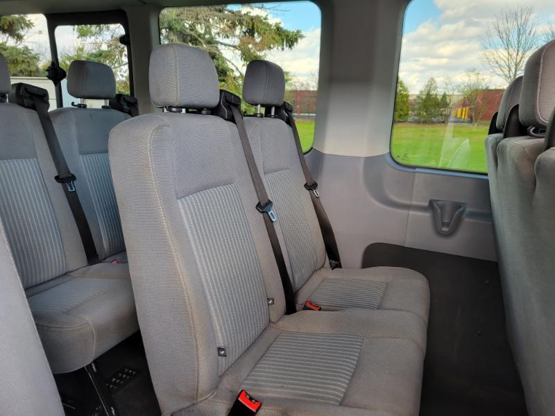 Ford Transit 350 Wagon HD High Roof XL Sliding Pass. 148 WB EL 2016