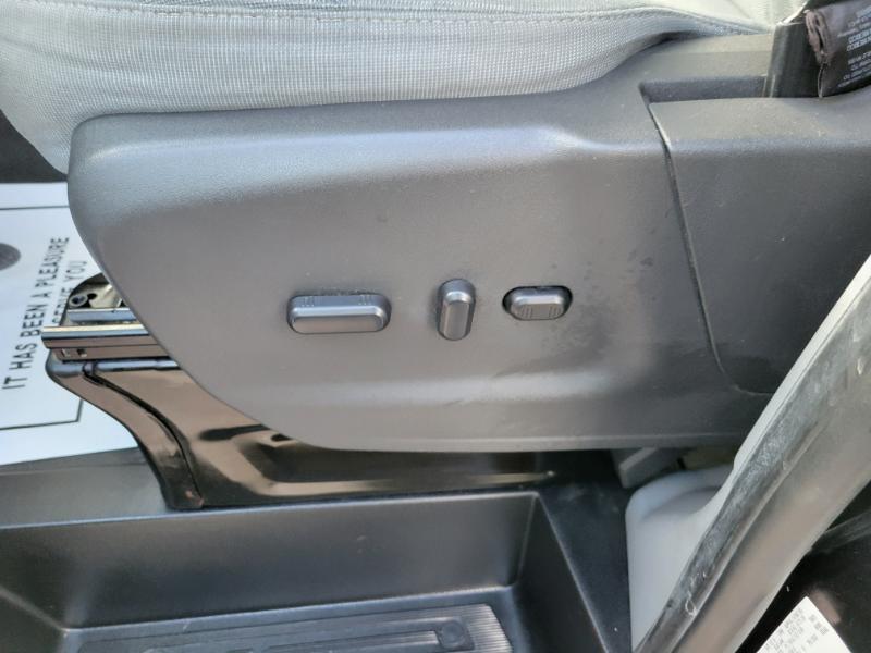 Ford Transit 350 Wagon HD High Roof XL Sliding Pass. 148 WB EL 2016